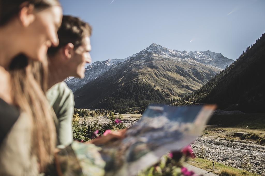 Hotel Vier Jahreszeiten Sankt Leonhard im Pitztal Exterior foto