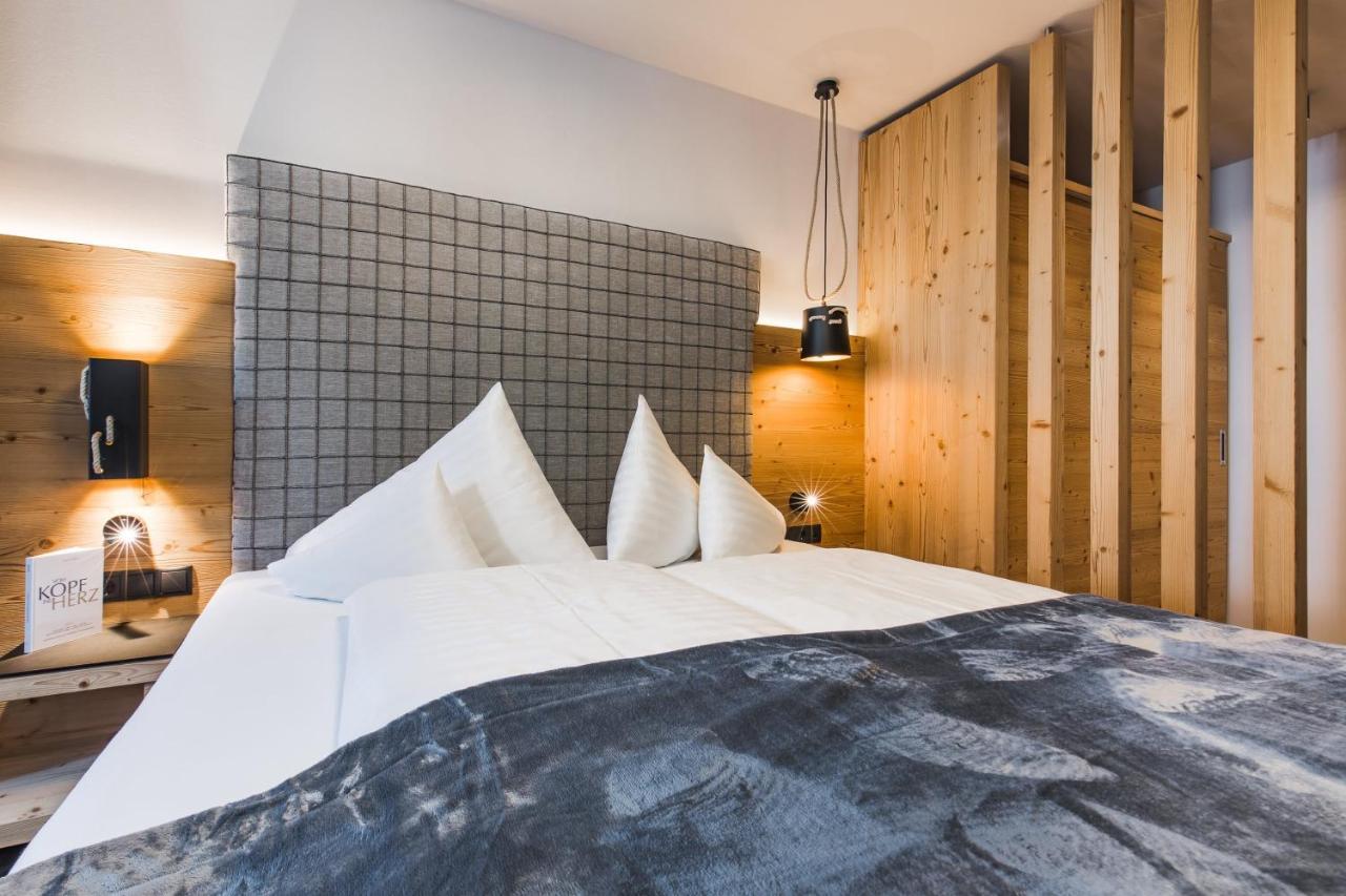 Hotel Vier Jahreszeiten Sankt Leonhard im Pitztal Exterior foto
